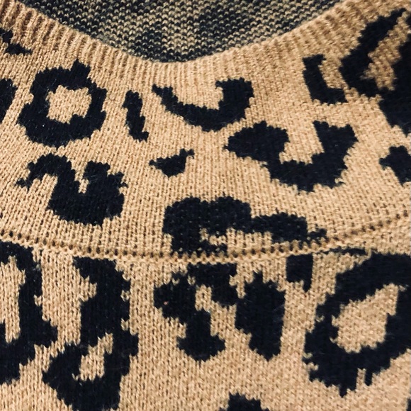 Philosophy Republic Clothing Mock Neck Leopard Print Oversized Sweater Medium - Picture 4 of 6